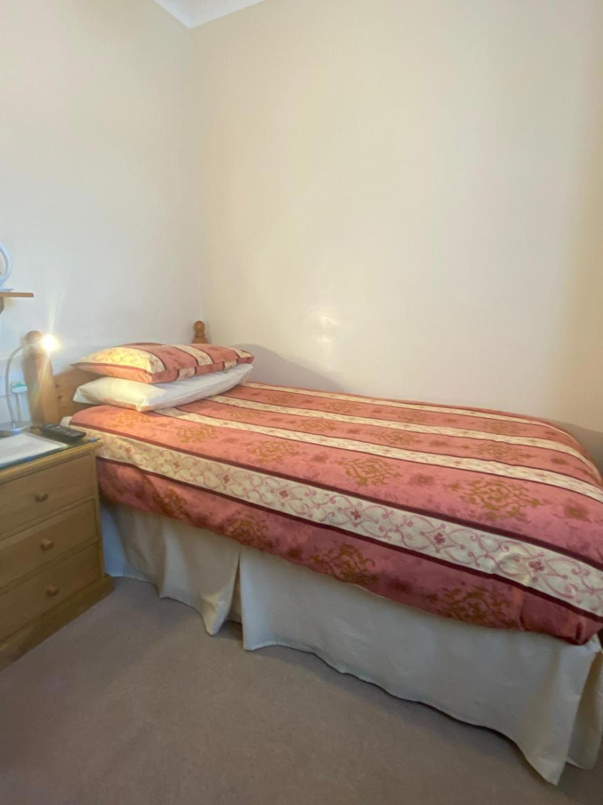 Landguard Lodge Guest House Shipley  客房 照片