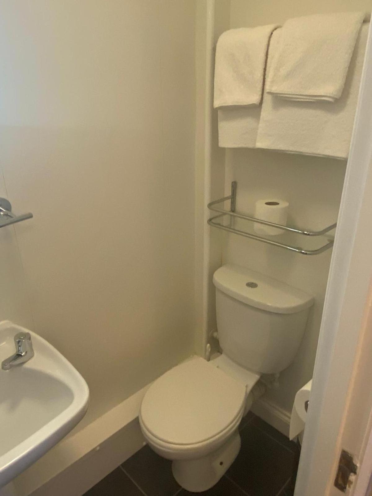 Landguard Lodge Guest House Shipley  客房 照片
