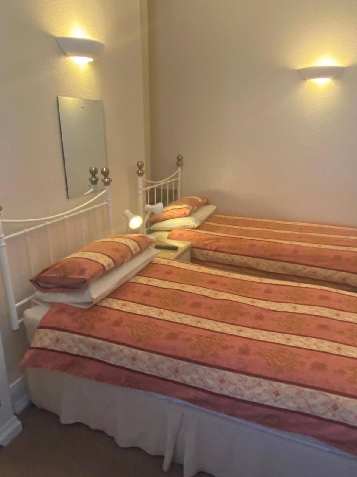 Landguard Lodge Guest House Shipley  客房 照片