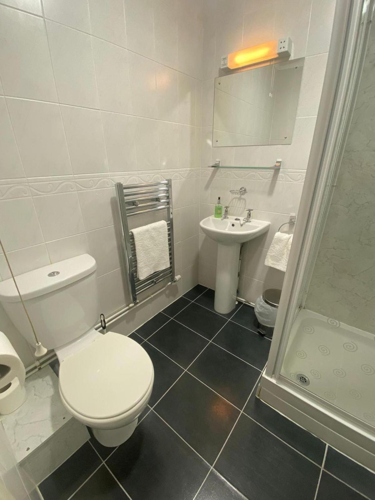 Landguard Lodge Guest House Shipley  客房 照片